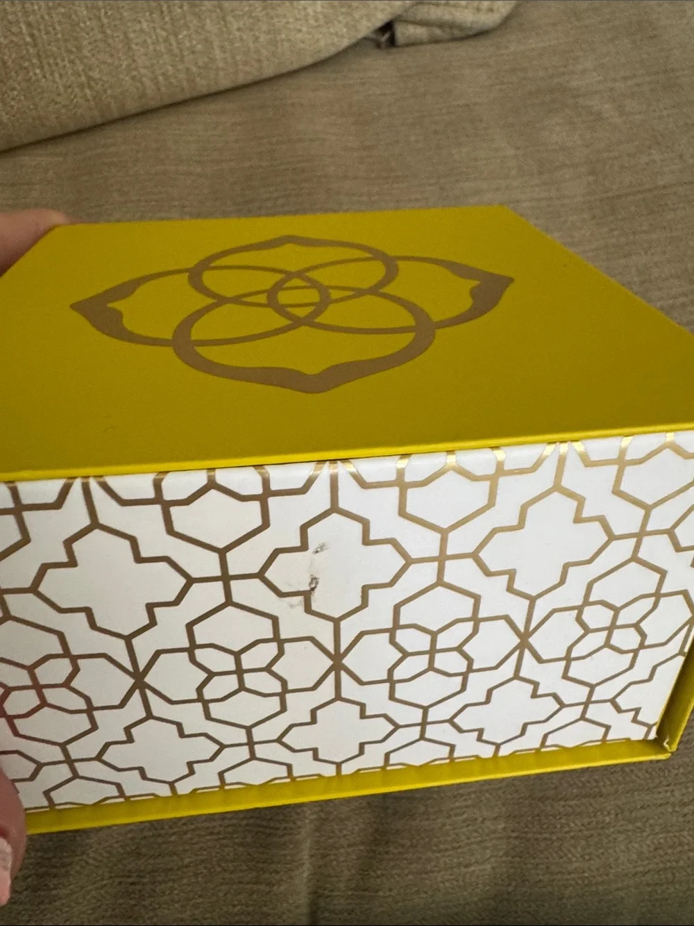 Kendra Scott jewelry box